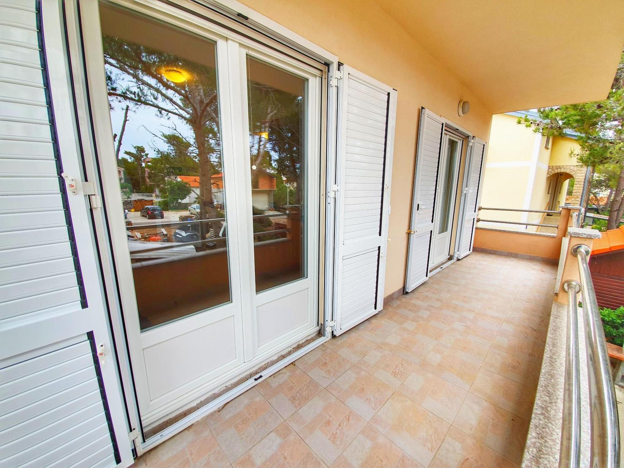 Apartmani Steli Vir Bilik gambar