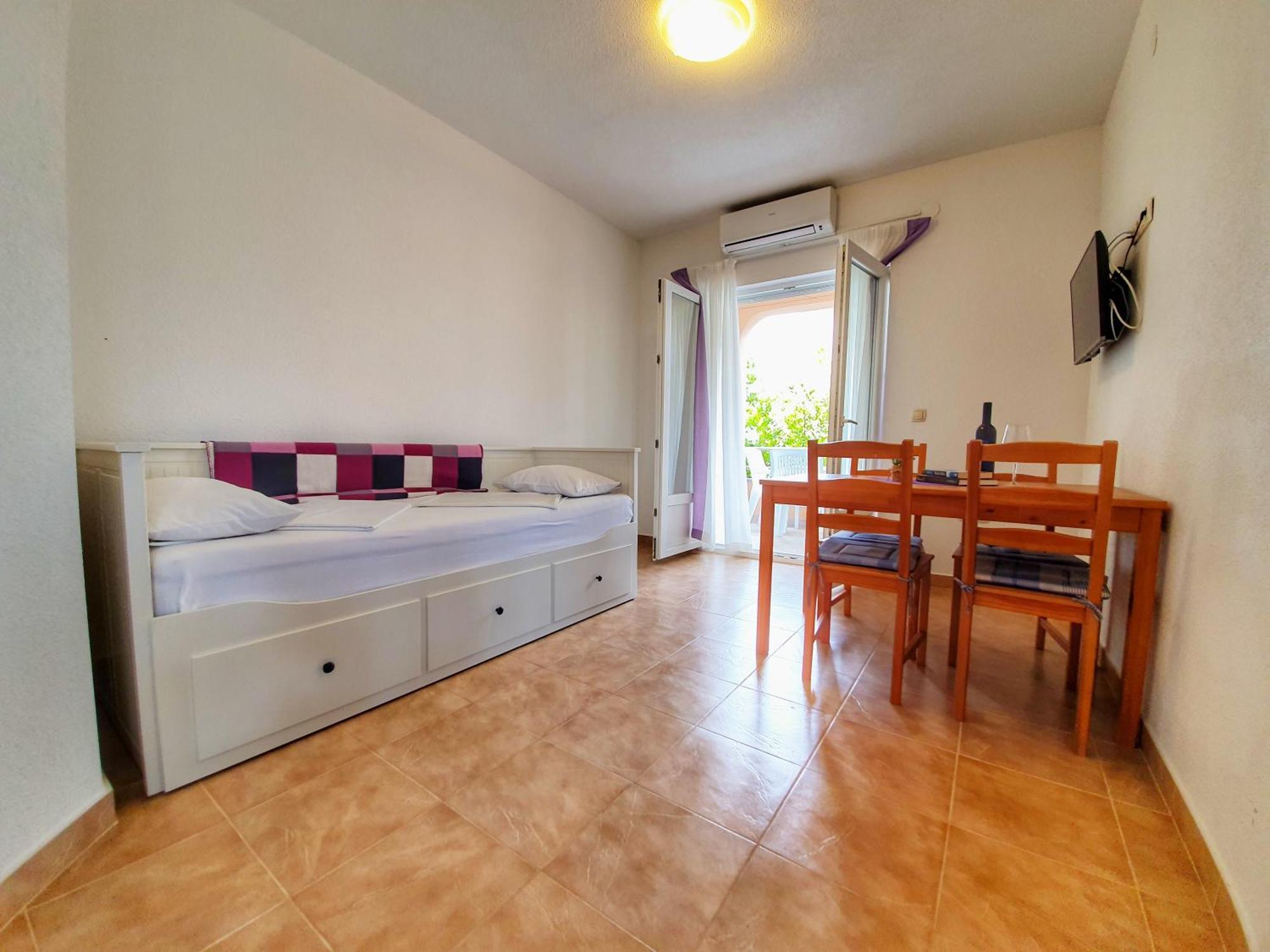 Apartmani Steli Vir Bilik gambar