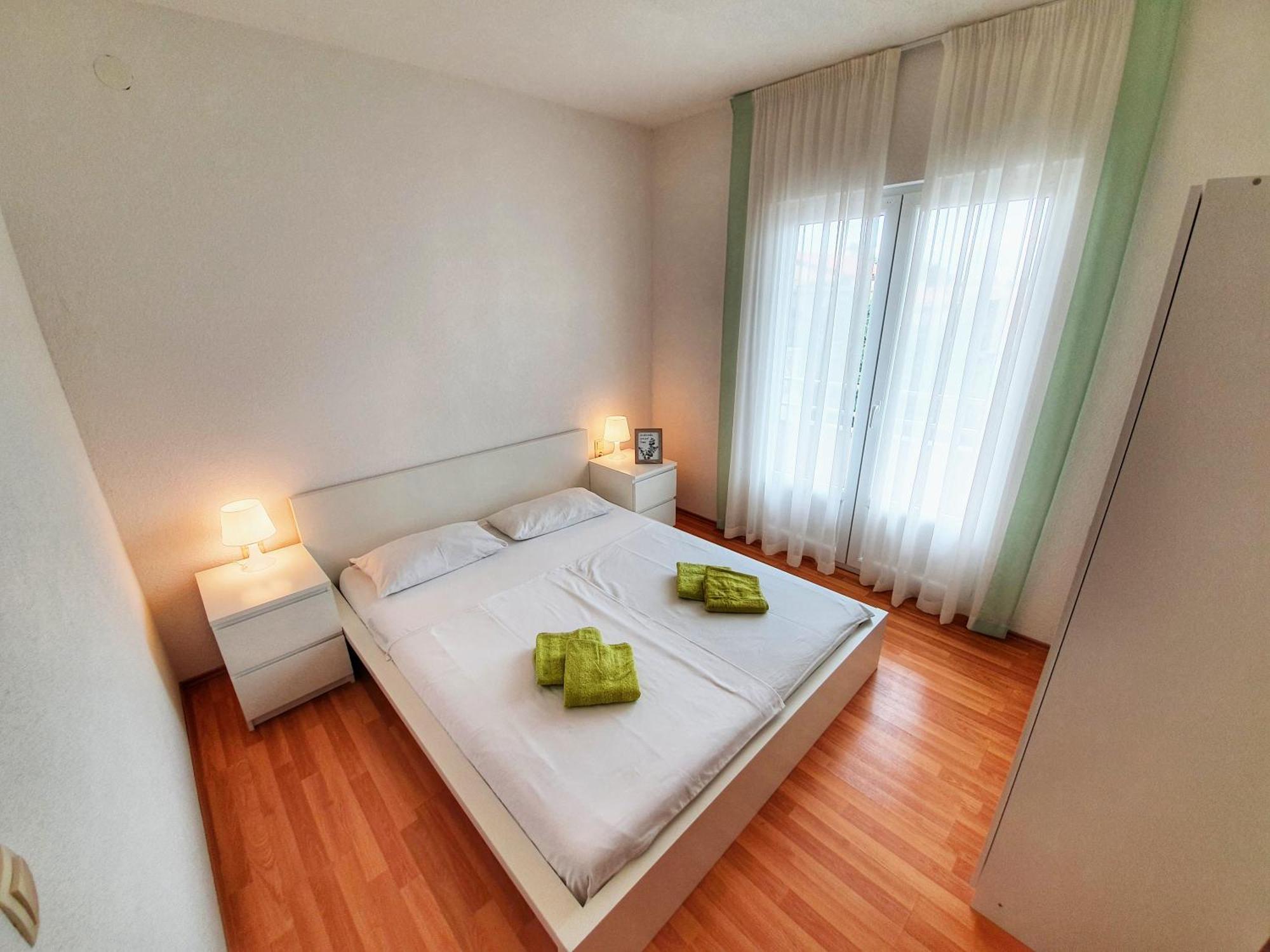Apartmani Steli Vir Bilik gambar